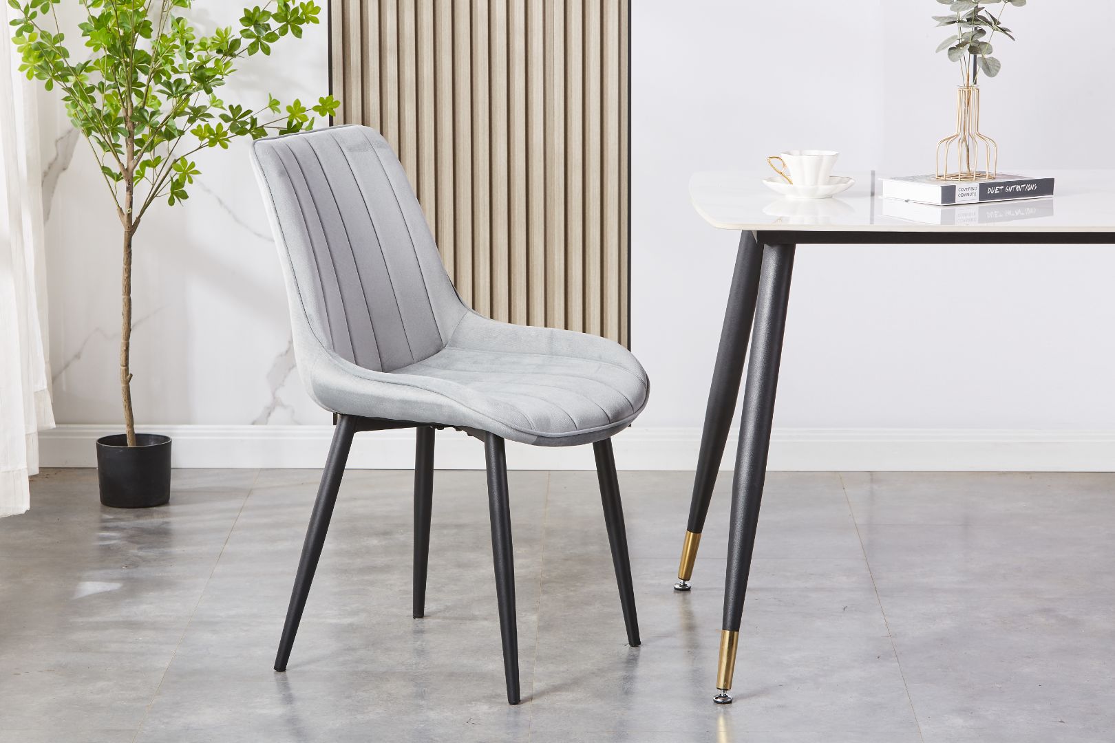 Elara Upholstered Side Chair/ Dining Chair (Set of 4) - Velvet Chair w/ Black Legs