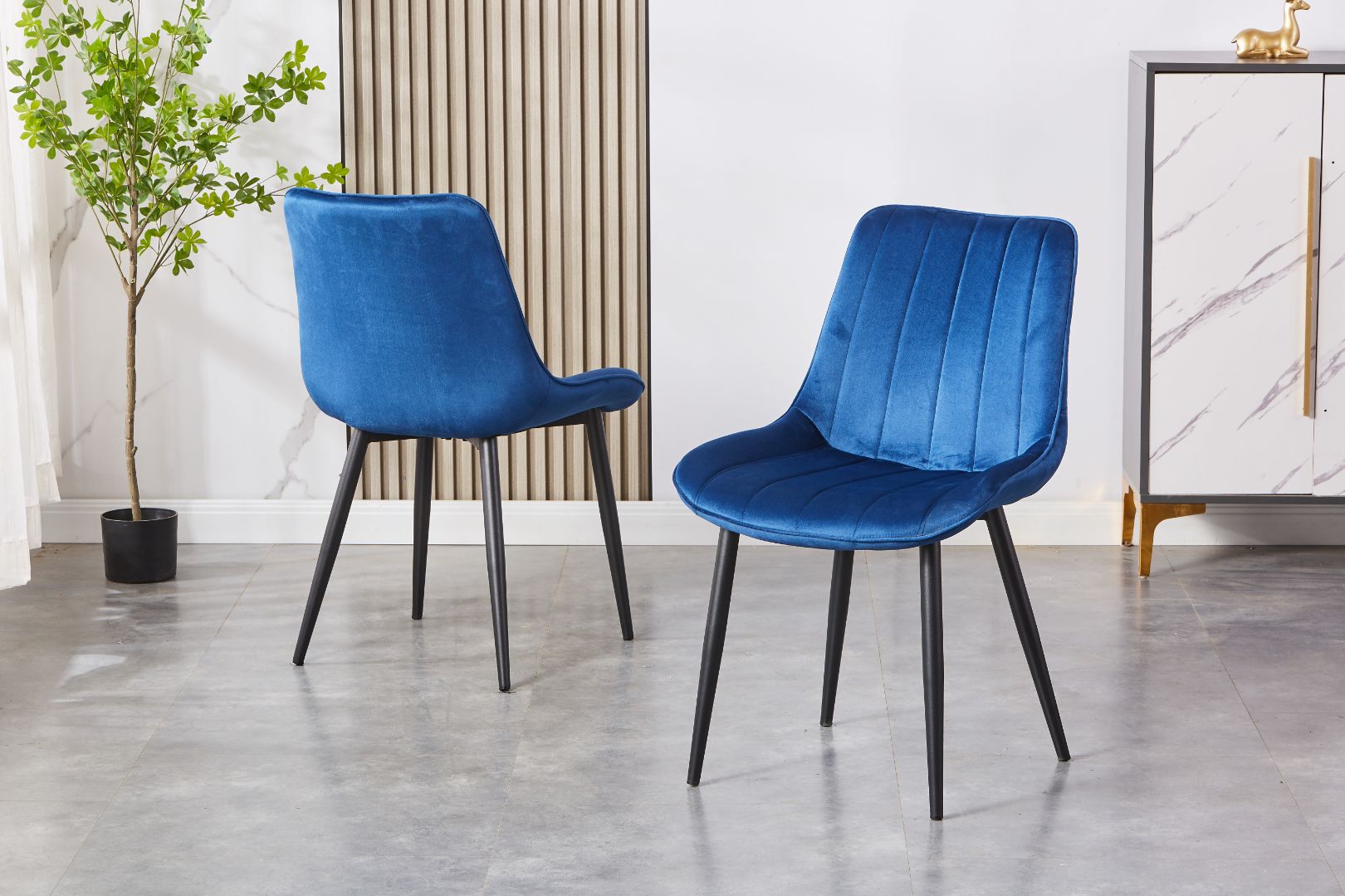 Elara Upholstered Side Chair/ Dining Chair (Set of 4) - Velvet Chair w/ Black Legs